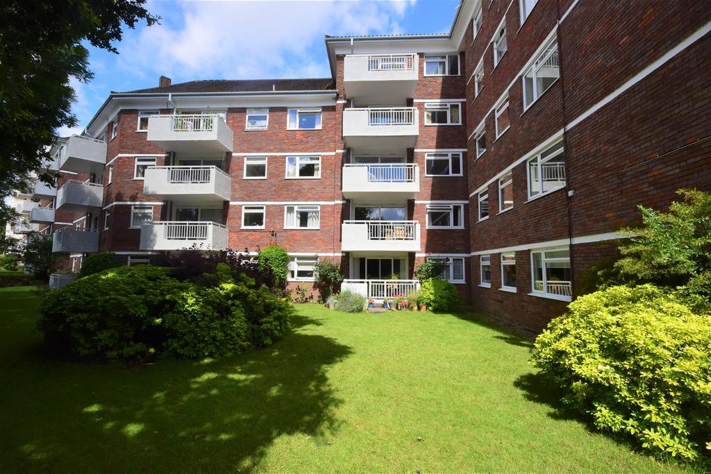 Courtlands, Sheen Road, Richmond 2 bed flat £500,000