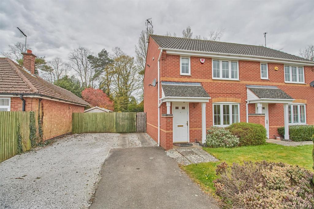 Welbeck Avenue, Burbage 3 bed semidetached house £260,000
