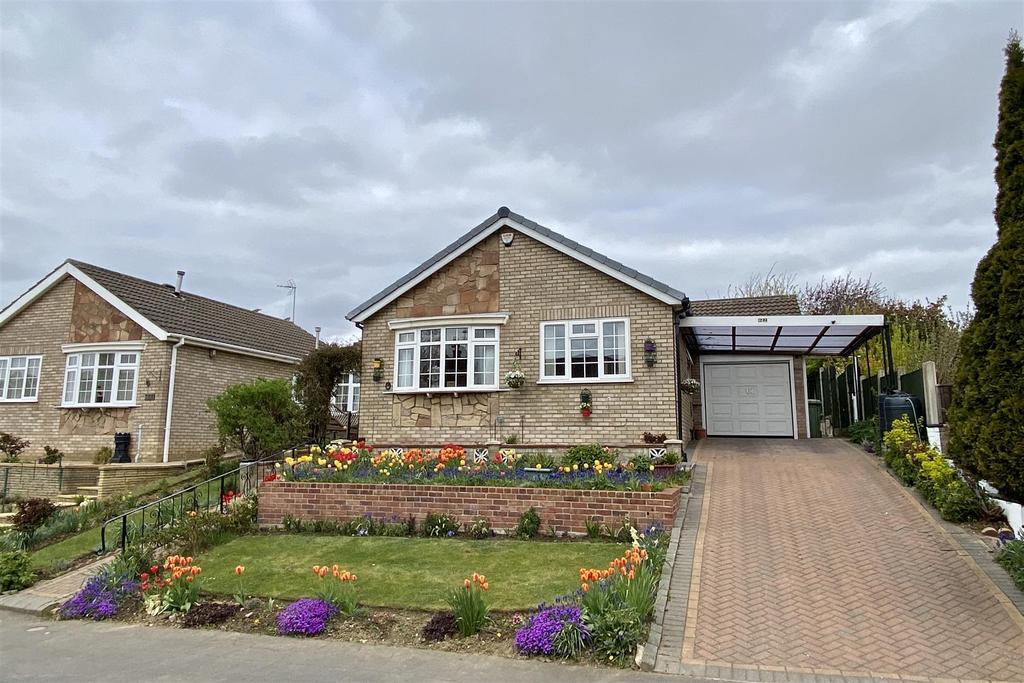 3 Double Bedrooms on Winchester Road, Grantham 3 bed bungalow for sale