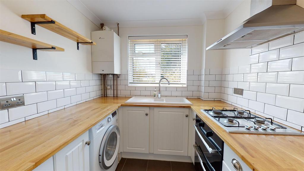 Lavender Close, Chestfield, Whitstable 1 bed house £895 pcm (£207 pw)