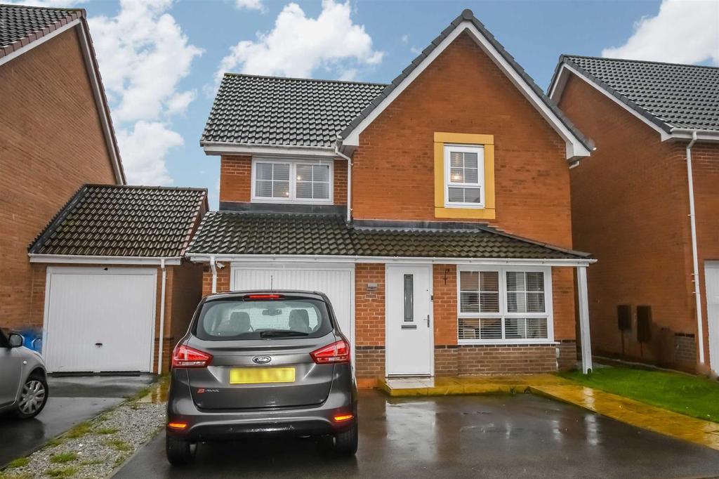 Providence Crescent, Hull 3 bed detached house £207,500