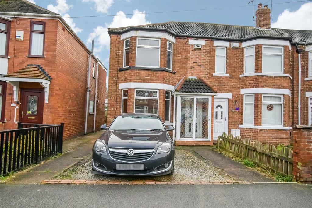 Welwyn Park Avenue, Hull 3 bed end of terrace house £130,000