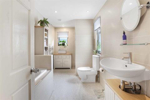 2 Camden Road, Carshalton, SM5 2NS