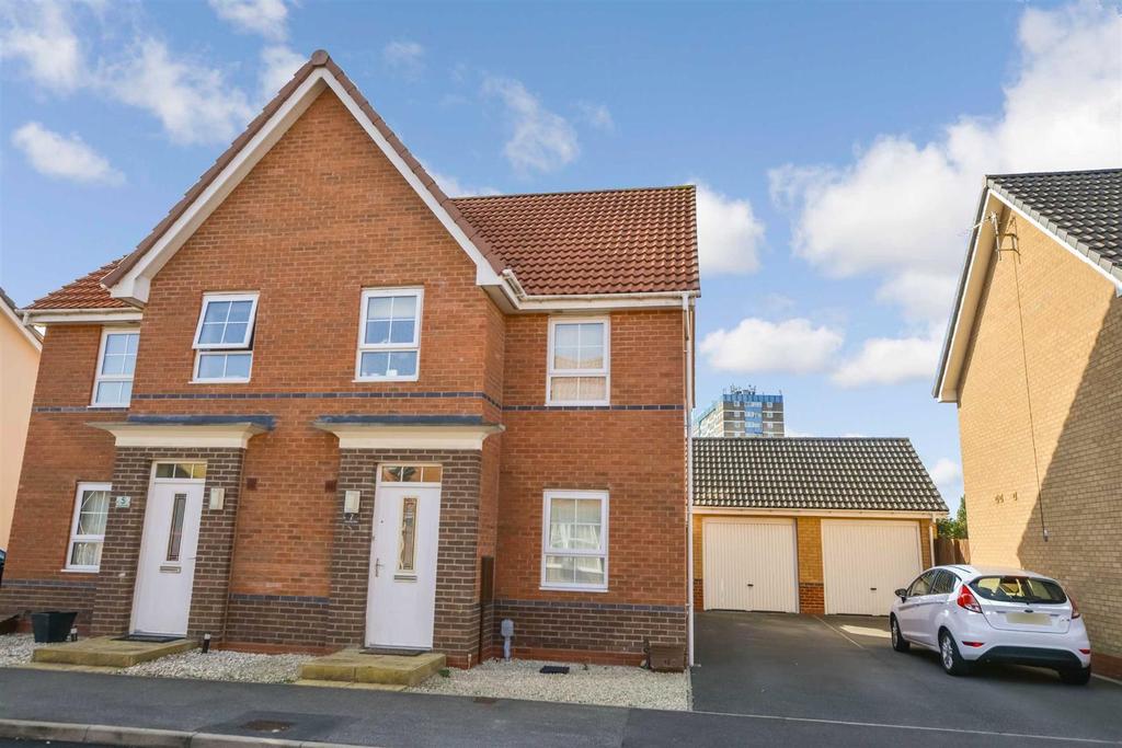Boundary Way, Hull 3 bed semidetached house £170,000