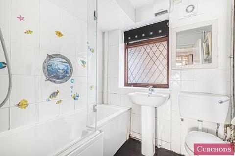 37 Ash Road, Shepperton, TW17 0DW