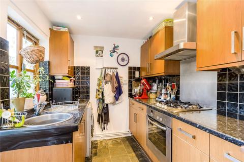 5 Queens Road, Thame, OX9 3NF
