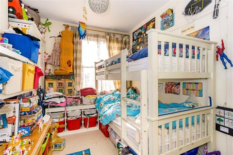 5 Queens Road, Thame, OX9 3NF