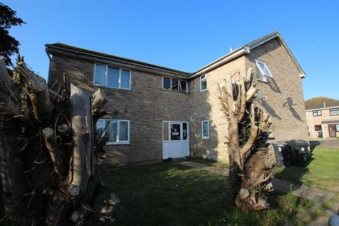 11 Coulsdon Close, Clacton-on-sea, CO16 8FN