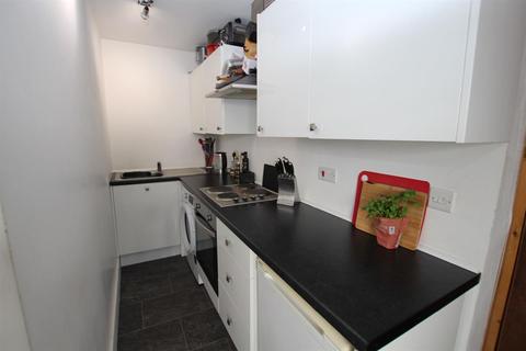 11 Coulsdon Close, Clacton-on-sea, CO16 8FN