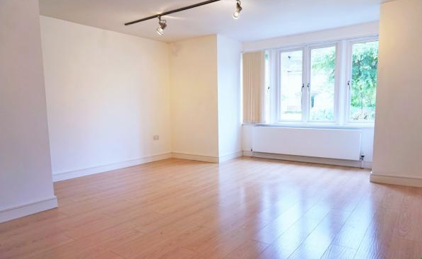 Apartment in Bury St Edmunds - View 3