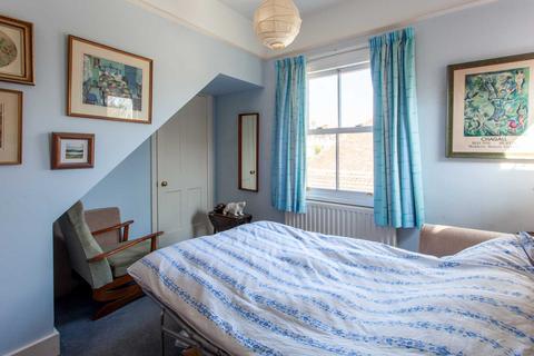 90 Blenheim Road, Caversham, Reading, RG4 7RR