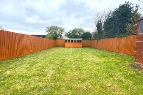 25 Barons Way, Northampton, NN2 8HP