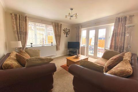 25 Barons Way, Northampton, NN2 8HP