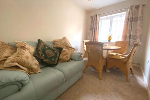 25 Barons Way, Northampton, NN2 8HP