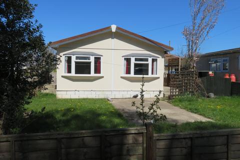 1 bedroom park home to rent, Innisfree Park, Bawsey, Kings Lynn PE32