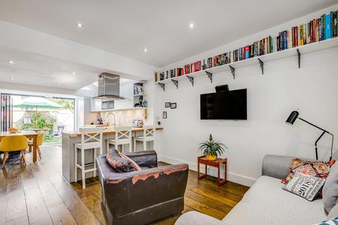7 Devoncroft Gardens, Twickenham, TW1 3PB