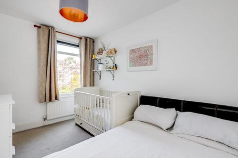 7 Devoncroft Gardens, Twickenham, TW1 3PB