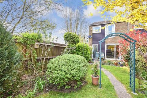 10 Farm Holt, New Ash Green, Longfield, DA3 8QA