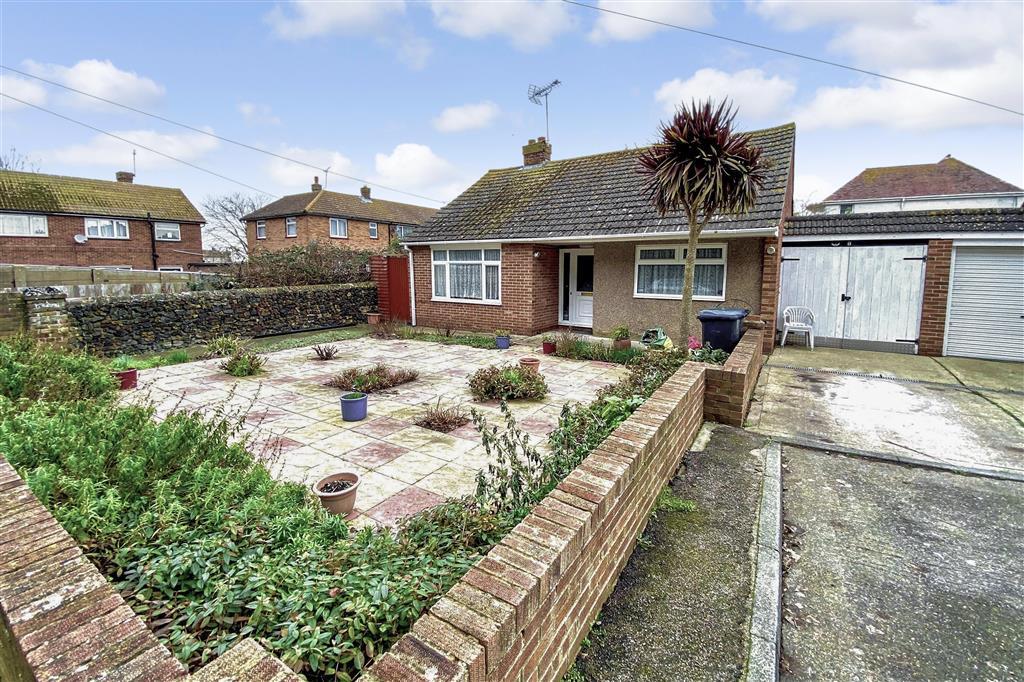 Golden Close, WestgateOnSea, Kent 2 bed detached bungalow £275,000