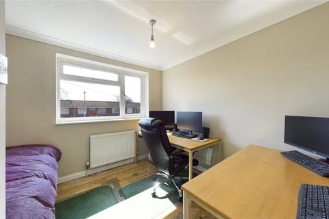 12 Appleshaw Close, Tadley, RG26 3BB