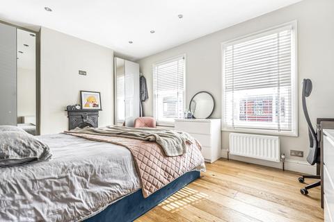8 Bloomfield Road, Kingston Upon Thames, KT1 2SE