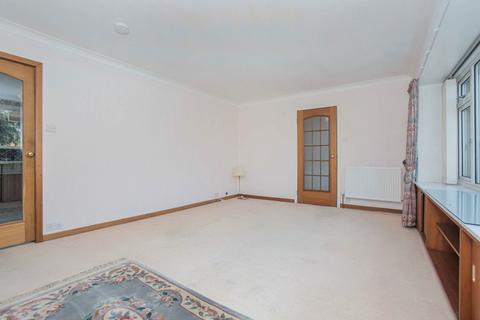 5 Lennoch Circle, Comrie, Crieff, PH6 2HS