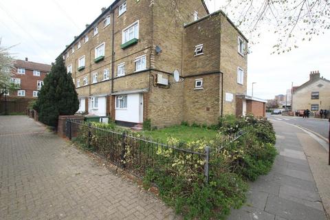 3 bedroom flat for sale, Queens Road, Plaistow, E13