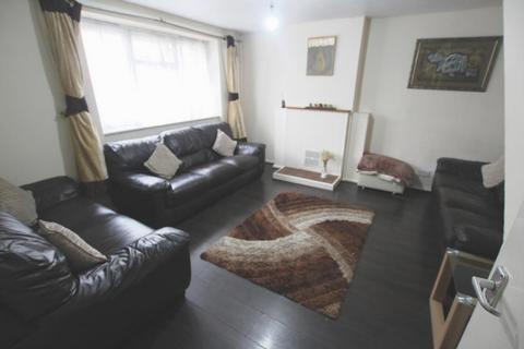 3 bedroom flat for sale, Queens Road, Plaistow, E13