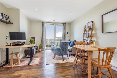 17, Ravenswood Court Stanley Road, London, W3 8GQ
