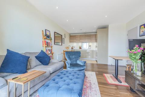 17, Ravenswood Court Stanley Road, London, W3 8GQ