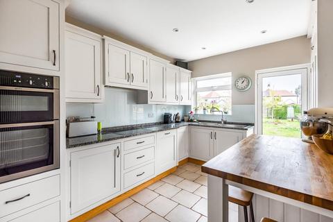 9 Dene Close, Bromley, BR2 7JH