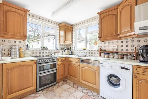 11a Sandy Ridge, Chislehurst, BR7 5DP