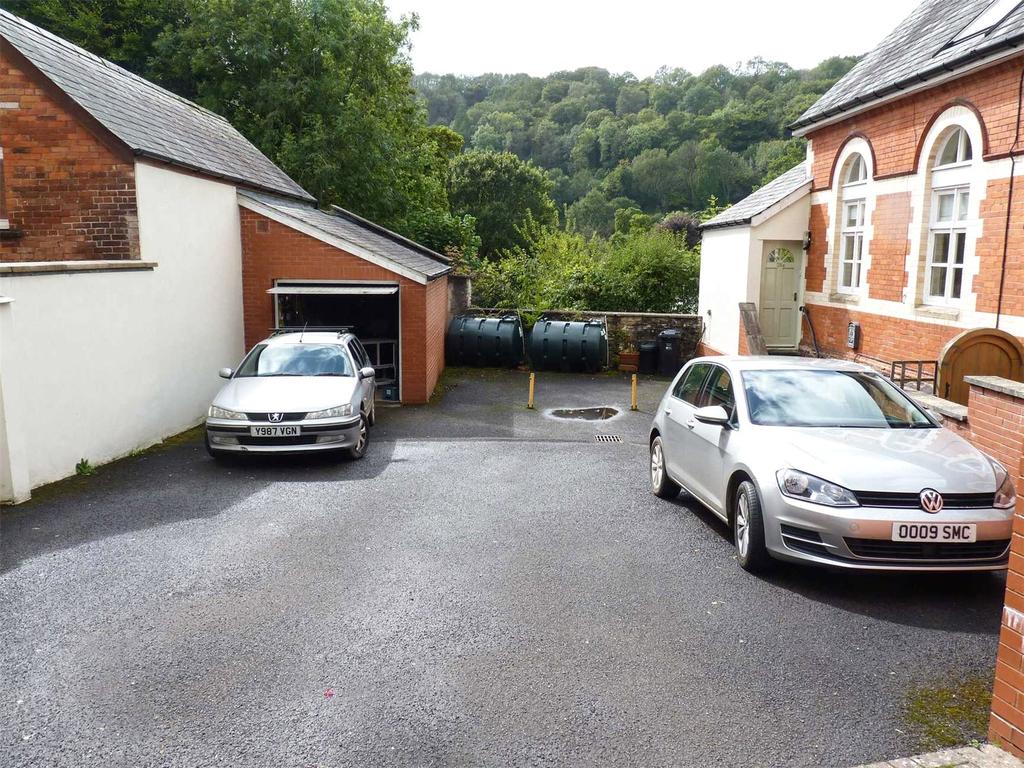 Dulverton Seddons