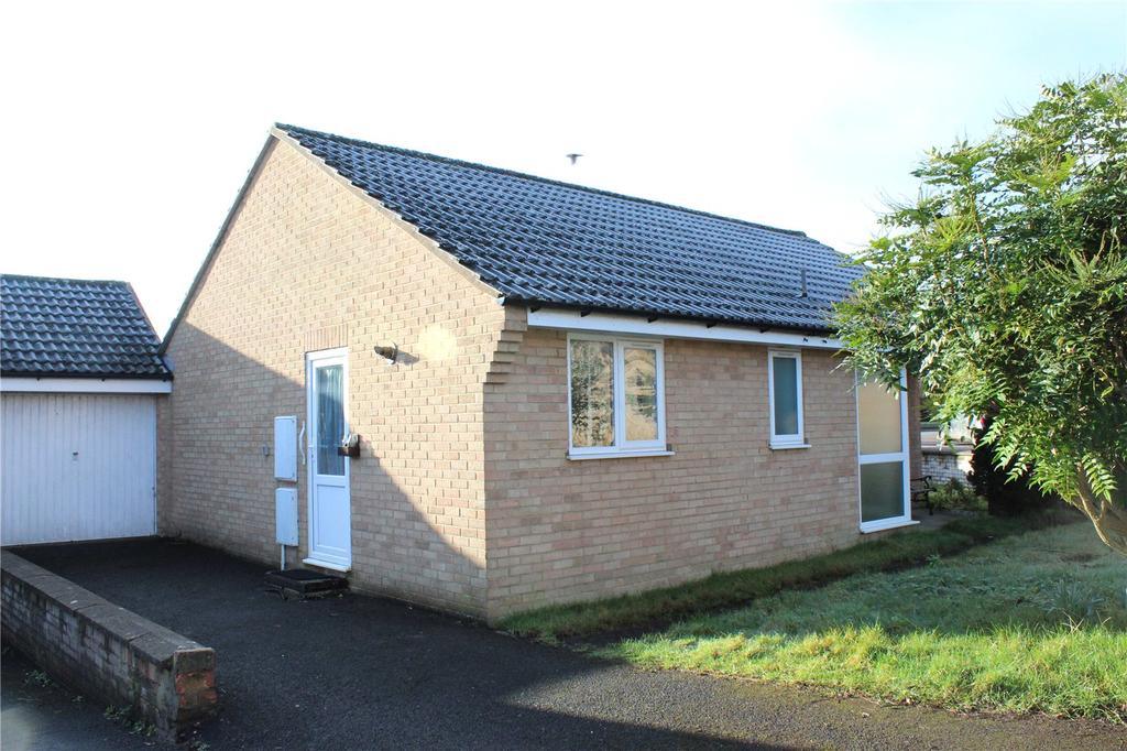 Oak Drive, Cullompton, Devon, EX15 2 bed bungalow £250,000