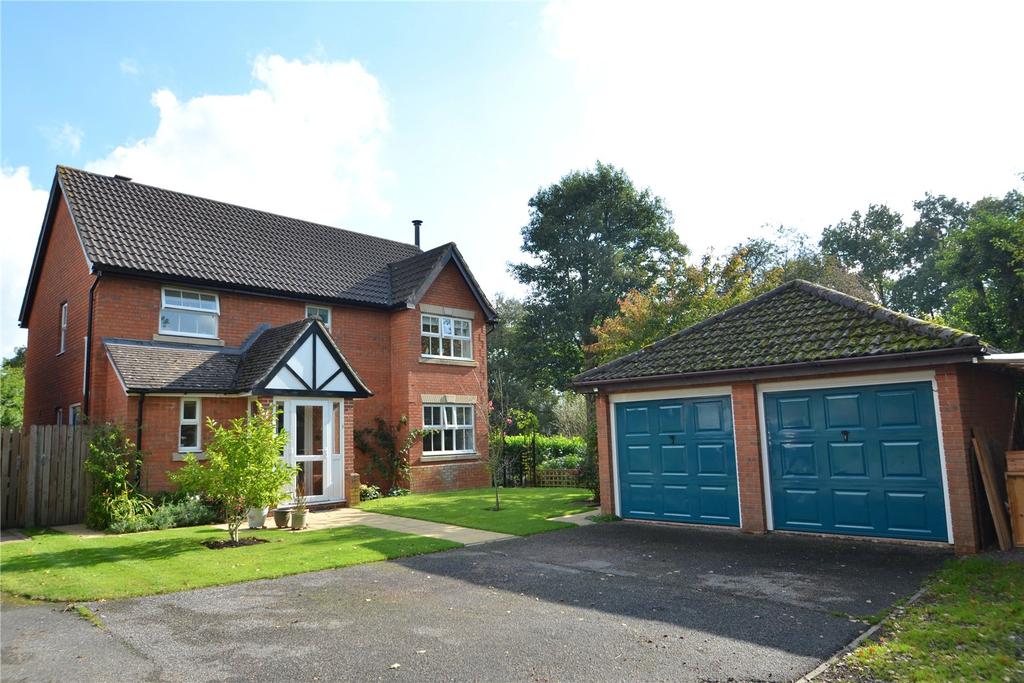 Culm Valley Way, Uffculme, Cullompton, EX15 4 bed detached house £400,000