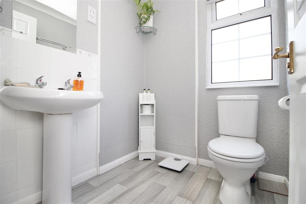En-Suite Cloakroom