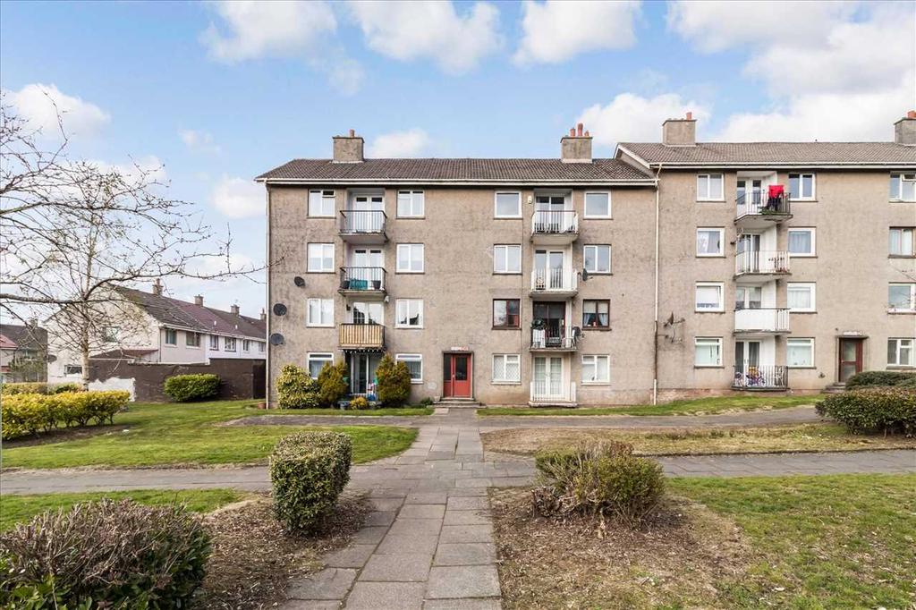 Kelvin Drive, Murray, EAST KILBRIDE 2 bed apartment £70,000