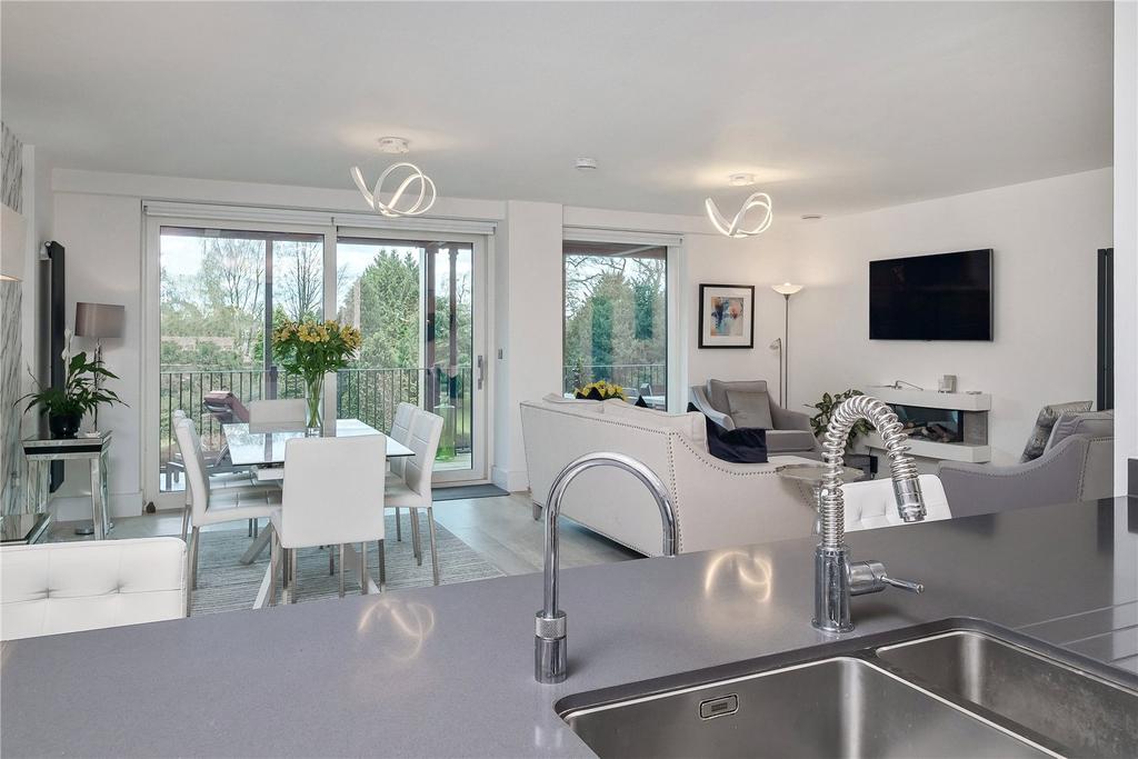 Living/Dining Room