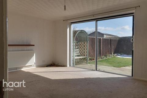 3 bedroom terraced house to rent, Enfield Close, Dunstable