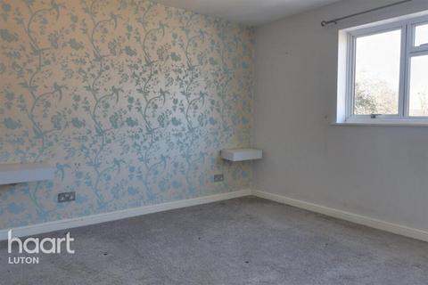 3 bedroom terraced house to rent, Enfield Close, Dunstable
