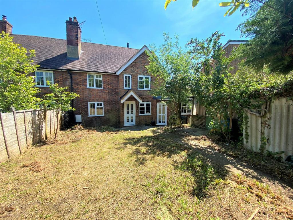 Nightingale Road, Godalming, GU7 2 bed semidetached house
