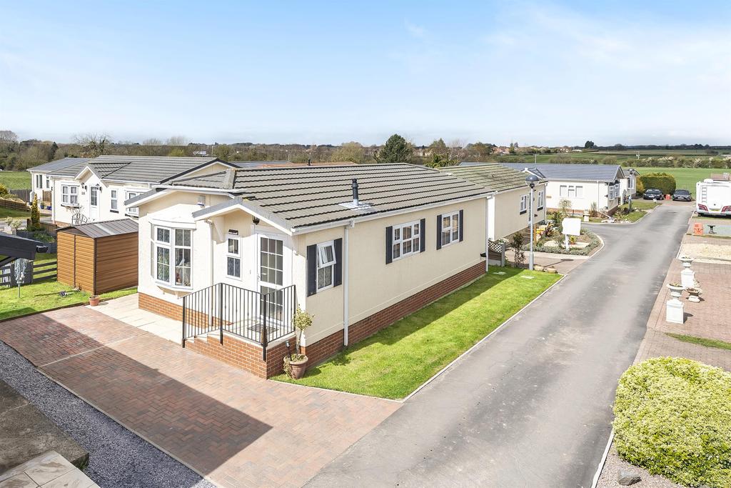 Greenacres Park, Spilsby Road, Horncastle, LN9 6NJ 2 bed park home £