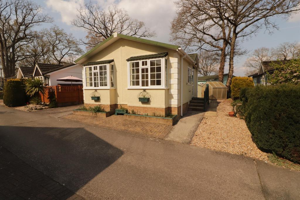 Greenacres Park, Ram Hill, Coalpit Heath, Bristol, BS36 2UB 1 bed