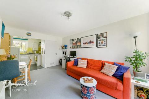 24 Spring Gardens, London, N5 2DT