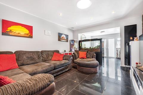 7 Larksfield Close, Carterton, OX18 3SY