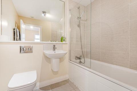 27 Ash Grove, Chesham, HP5 2FU