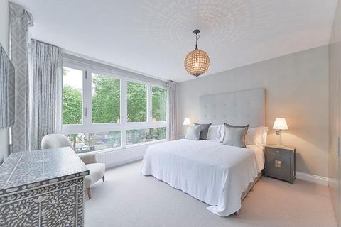 3 bedroom flat for sale, Raynham, Norfolk Crescent, Hyde Park, London, W2
