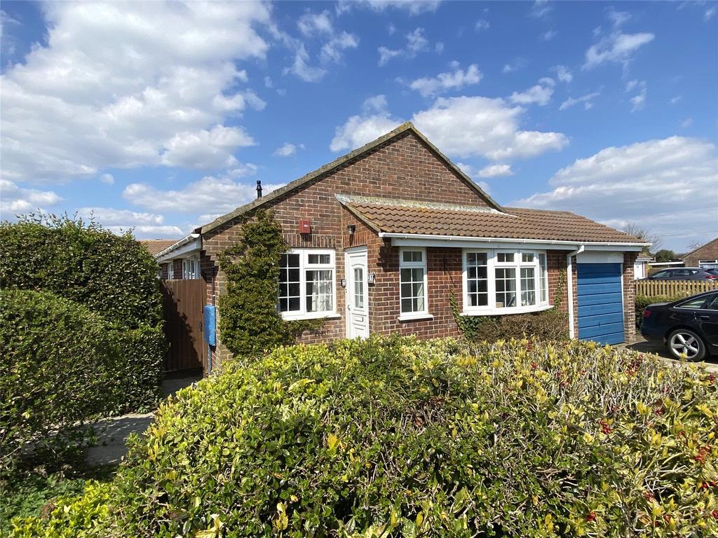 Swallow Drive, Milford on Sea... 3 bed bungalow £495,000