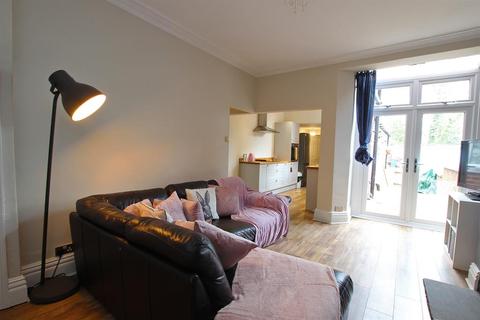 111 Avondale Road, Darwen, BB3 1NT