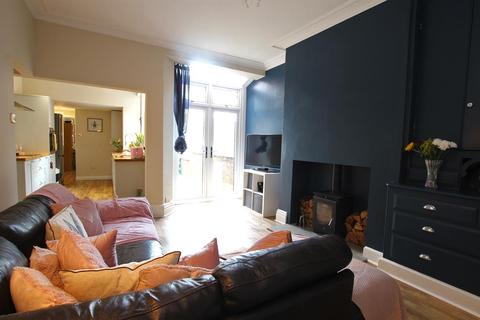 111 Avondale Road, Darwen, BB3 1NT